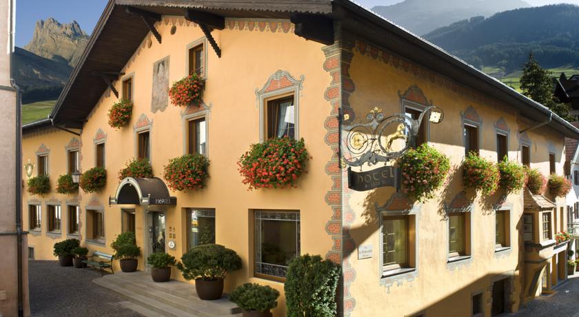 Отель Hotel Cavallino D'Oro