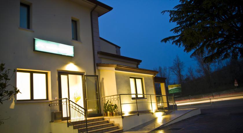 Отель Hotel Main Street