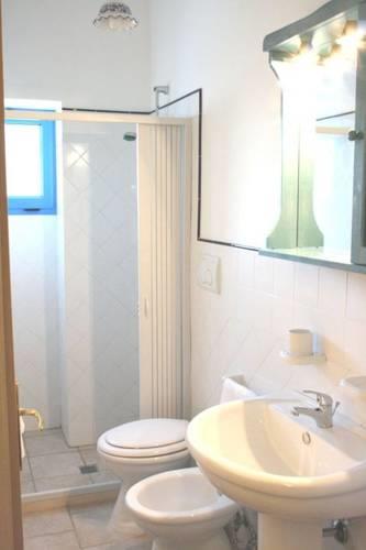 Апартаменты Villa Flora Studios & Apartments
