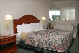 Отель La Quinta Inn & Suites Houston-NASA Seabrook