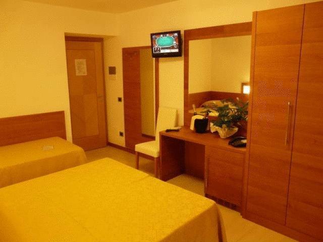 Отель Albergo Riviera