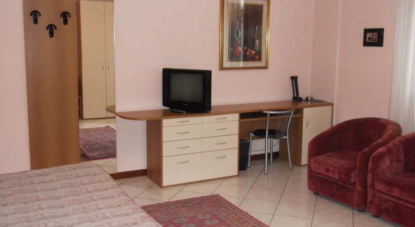 Отель Hotel Residence La Fontana