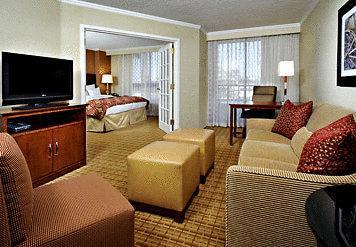 Отель Scottsdale Marriott Suites Old Town