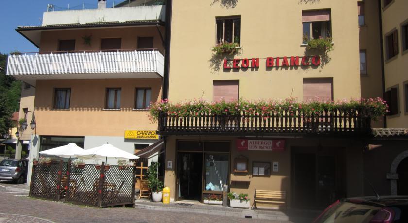 Отель Albergo Leon Bianco