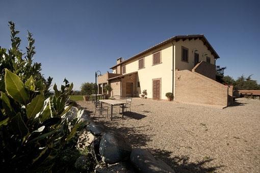 Отель Agriturismo Poggio Di Montedoro