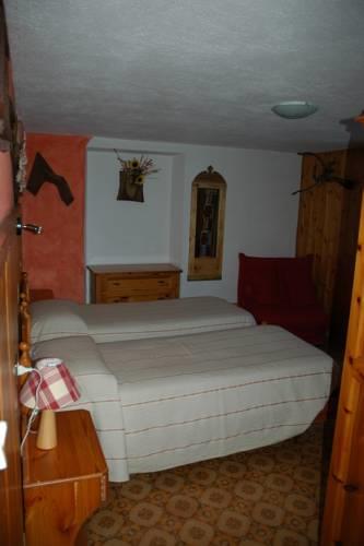 Отель Hotel Paramont