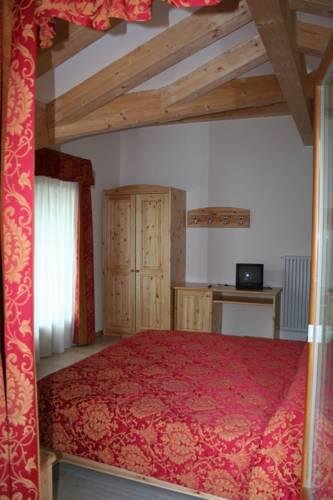 Отель Albergo Montecroce