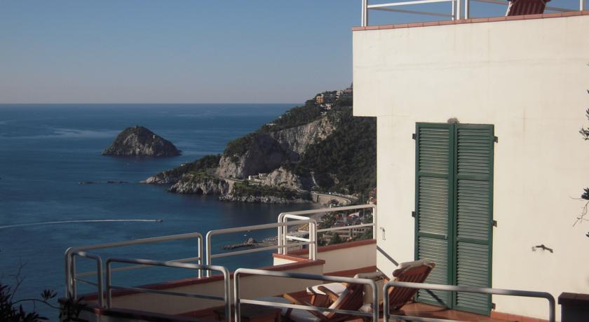 Отель Hotel Claudio