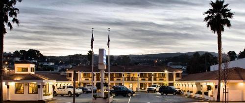 Отель Millwood Inn & Suites