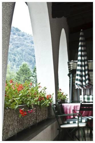 Отель Hotel Alpino