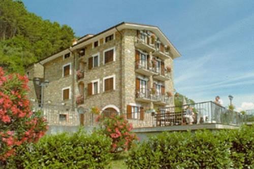Отель Villaggio Albergo dei Gallo