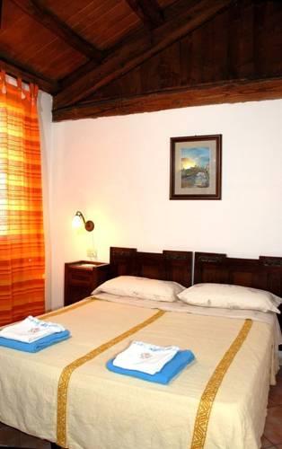 Отель Agriturismo La Rocchetta
