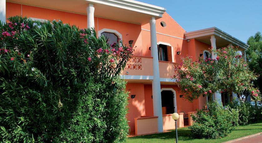 Отель Hotel Club Le Castella