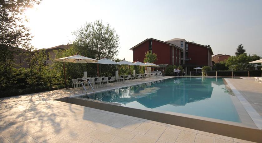 Отель Red's Redaelli Hotel