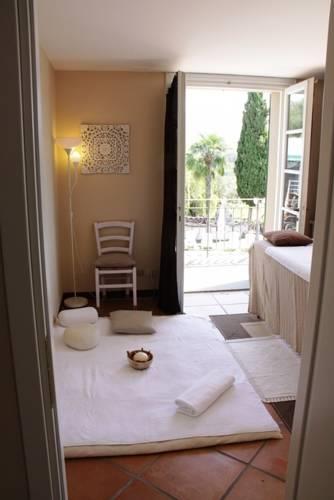 Отель Agriturismo Amici del Colle