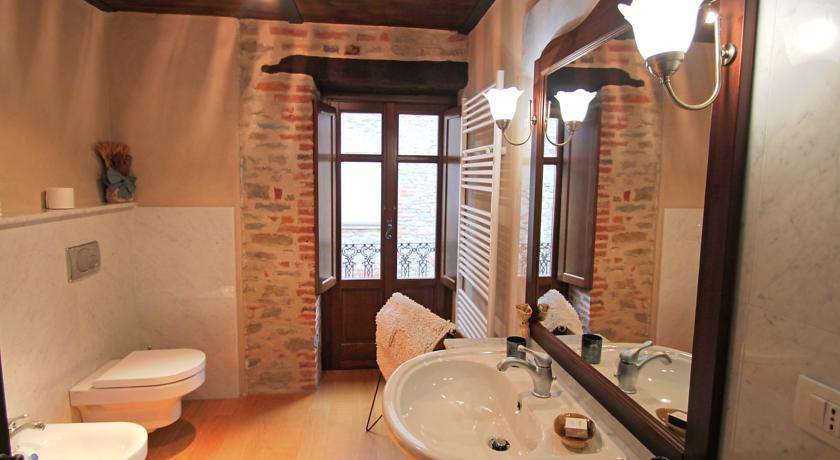 Апартаменты Holiday Home Maison Christine Bossolasco