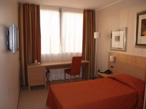 Отель Hotel Sporting Brugherio