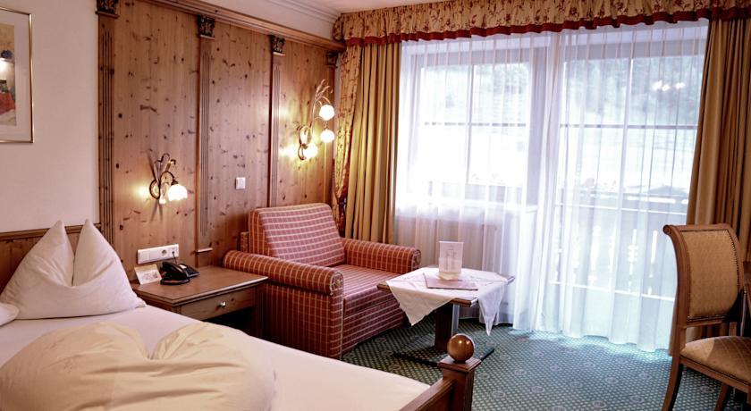 Отель Hotel Linderhof