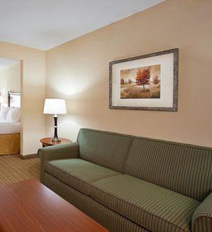 Отель Holiday Inn Express Hotel & Suites Portland
