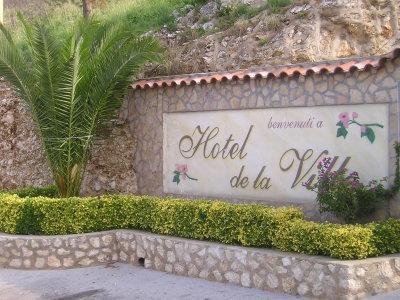 Отель Hotel De La Ville