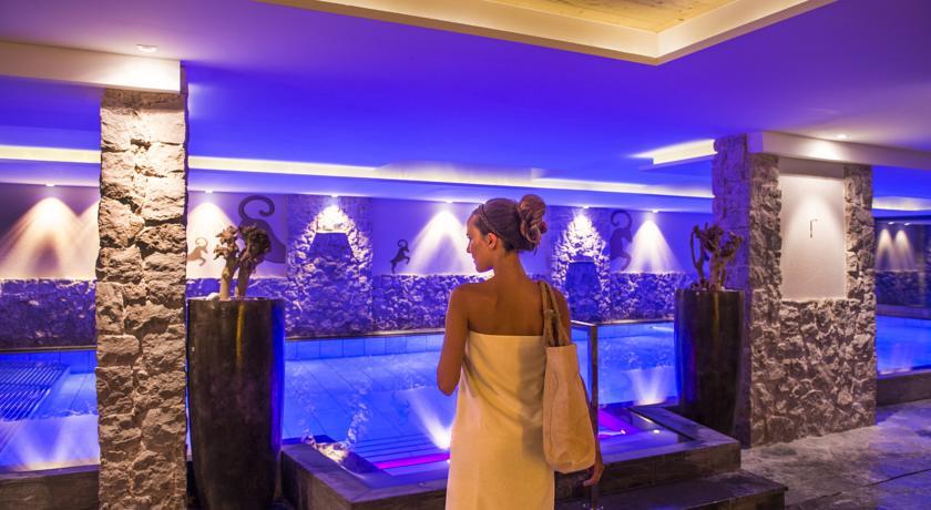 Отель Abinea Dolomiti Romantic Hotel