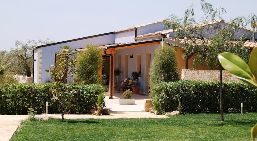Отель Terre Iblee Resort