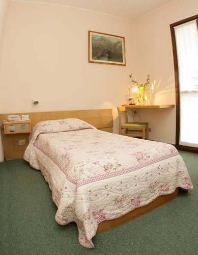 Отель Hotel Crimea