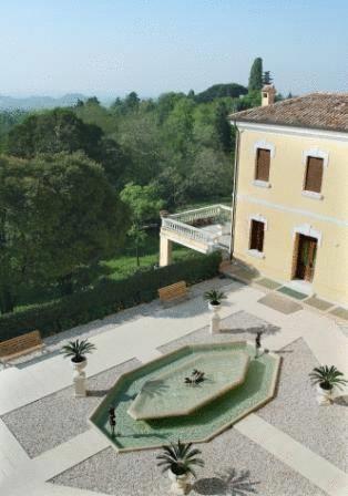 Отель Villa Scalabrini