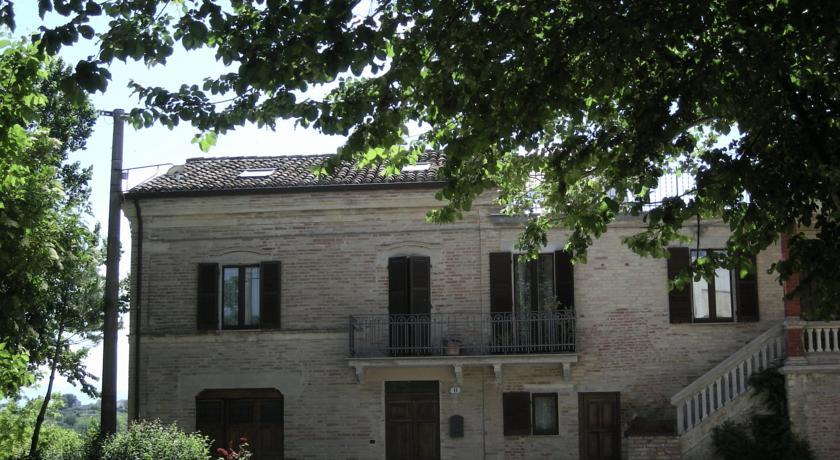 Отель Il Leone Rosso B&B
