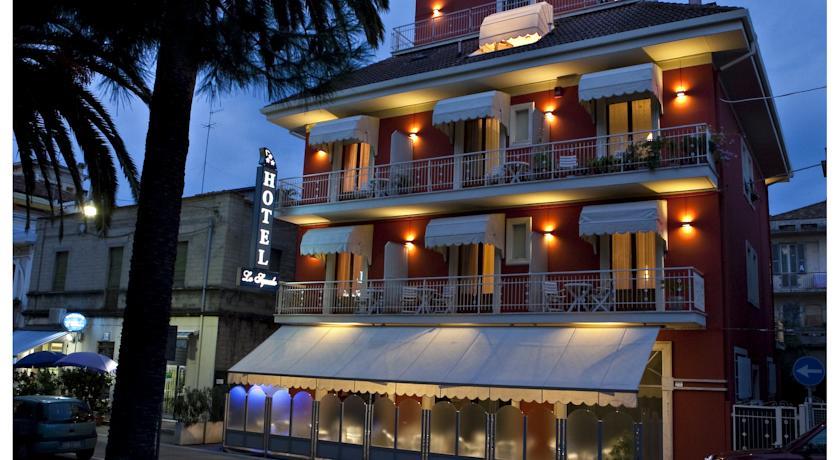 Отель Hotel lo Squalo