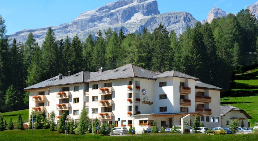 Отель Hotel Cristallo