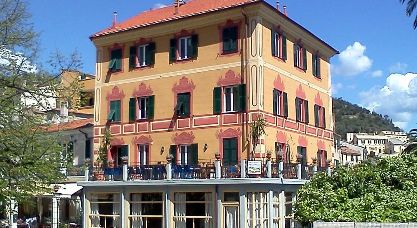Отель Hotel Miramare