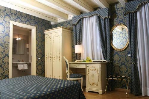 Отель Residenza d'Epoca Villa Dolcetti