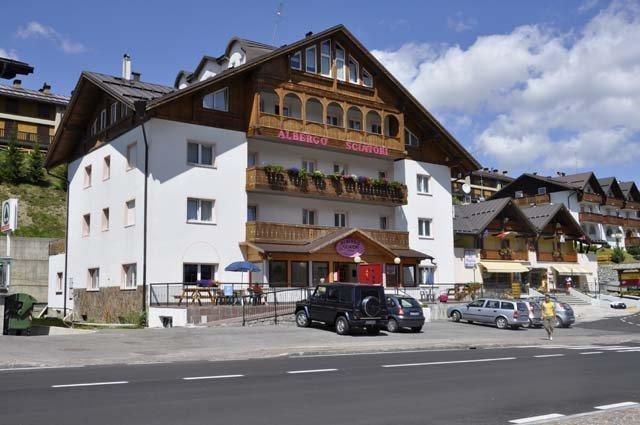 Отель Hotel Sciatori