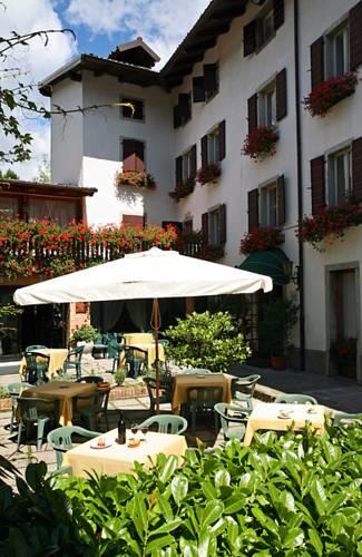 Отель Albergo Ristorante Salon