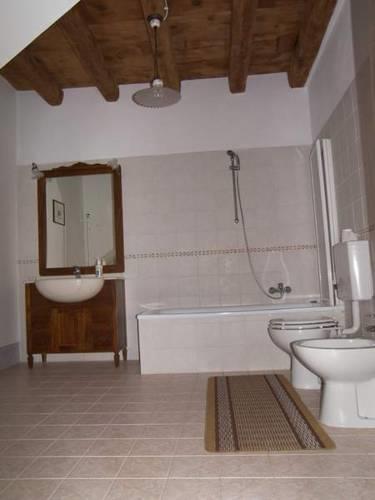 Отель Bordeghina B&B In Farmhouse