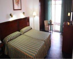 Отель Hotel Caribe