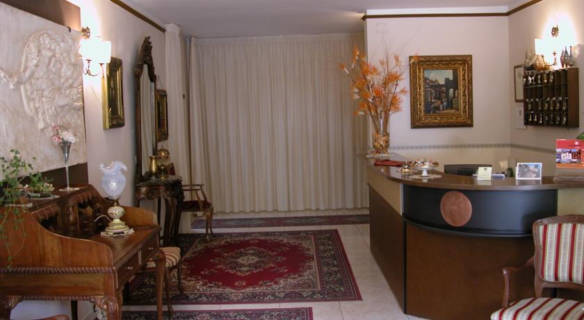 Отель Hotel Canusium