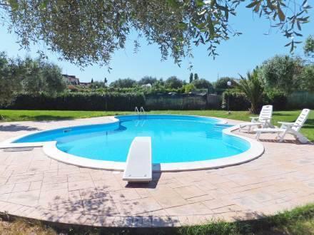Отель Holiday Home Villino Maddy Capena