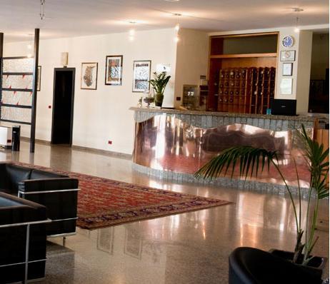 Отель Hotel 90
