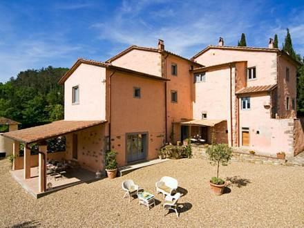 Апартаменты Holiday Home La Montanina Castel Focognano