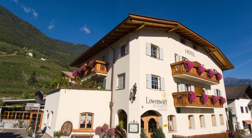 Отель Hotel Löwenwirt