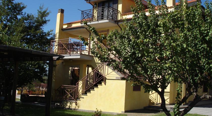 Отель Agriturismo Casale Di Gricciano