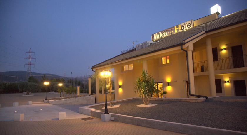 Отель Iblea Hotel
