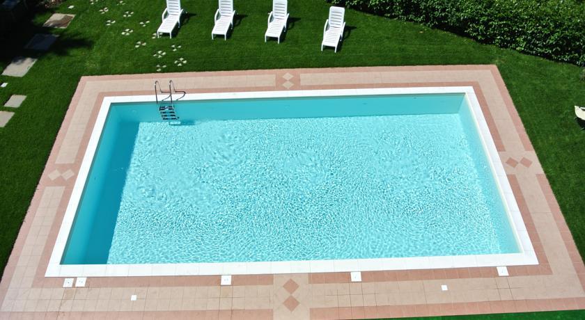 Отель Albergo Il Cacciatore