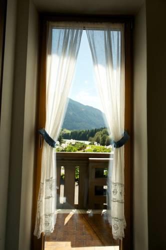 Отель Hotel Al Lago