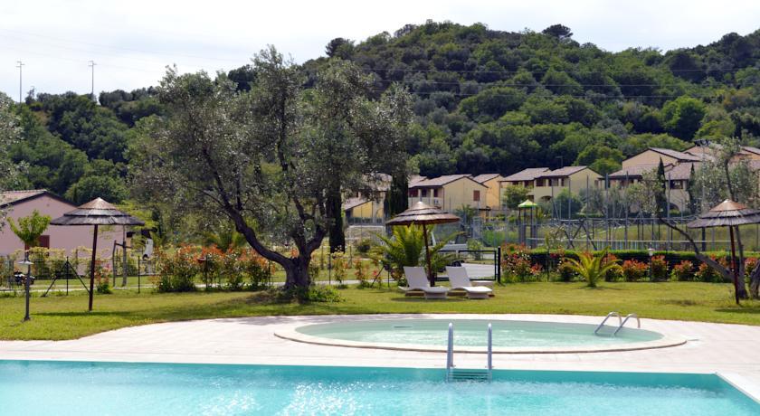 Апартаменты Le Corti Di Montepitti