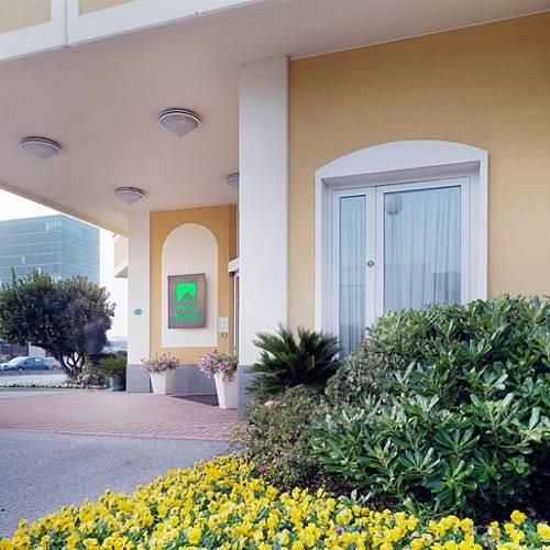 Отель Piramidi Hotel