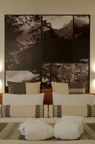 Отель Art & Music Hotel Isolabella