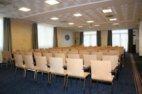 Отель Palace Hotel Zingonia